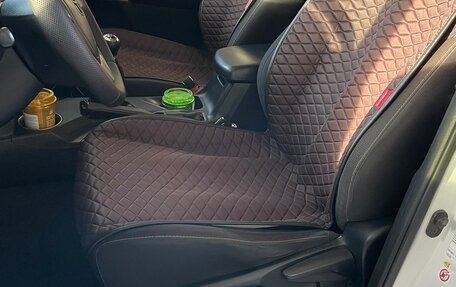 Toyota RAV4, 2015 год, 2 000 000 рублей, 12 фотография