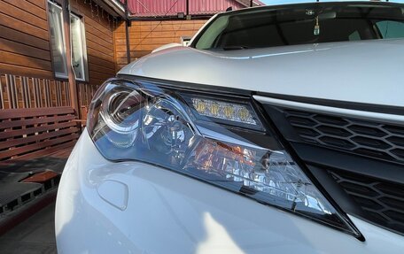 Toyota RAV4, 2015 год, 2 000 000 рублей, 16 фотография