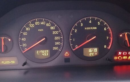 Volvo S60 III, 2001 год, 580 000 рублей, 37 фотография