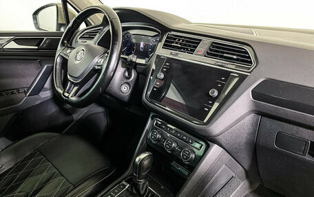 Volkswagen Tiguan II, 2017 год, 2 697 000 рублей, 9 фотография