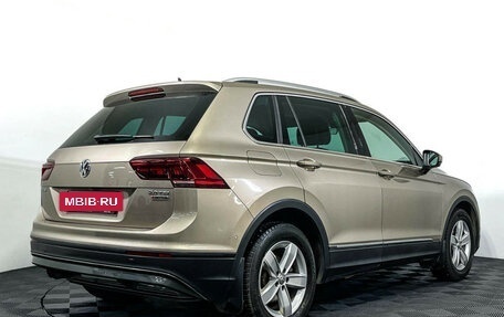 Volkswagen Tiguan II, 2017 год, 2 697 000 рублей, 5 фотография