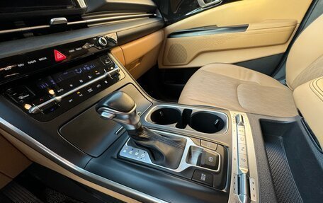 KIA Carnival, 2021 год, 3 850 000 рублей, 23 фотография