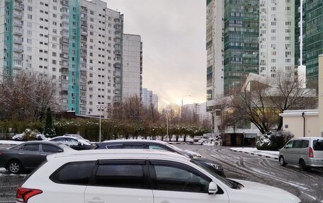 Mitsubishi Outlander III рестайлинг 3, 2018 год, 2 500 000 рублей, 3 фотография