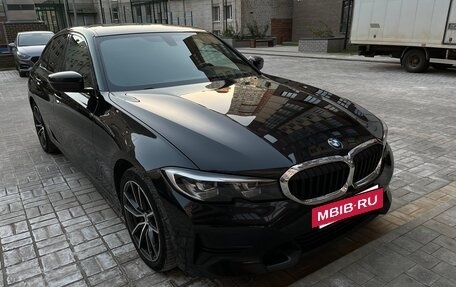 BMW 3 серия, 2020 год, 3 050 000 рублей, 3 фотография
