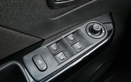 Renault Kaptur I рестайлинг, 2017 год, 1 239 000 рублей, 23 фотография