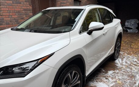 Lexus RX IV рестайлинг, 2017 год, 4 500 000 рублей, 3 фотография