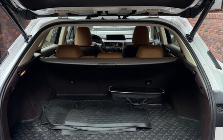 Lexus RX IV рестайлинг, 2017 год, 4 500 000 рублей, 8 фотография