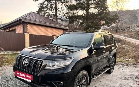 Toyota Land Cruiser Prado 150 рестайлинг 2, 2021 год, 6 300 000 рублей, 3 фотография