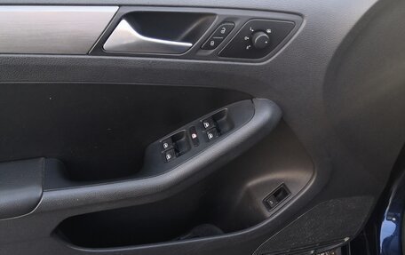 Volkswagen Jetta VI, 2012 год, 945 000 рублей, 12 фотография