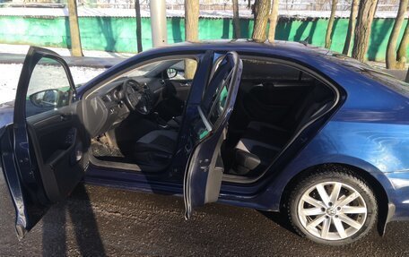 Volkswagen Jetta VI, 2012 год, 945 000 рублей, 13 фотография