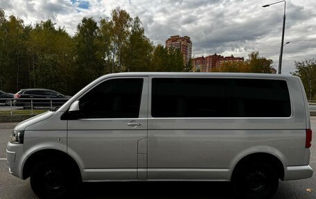 Volkswagen Caravelle T5, 2013 год, 2 100 000 рублей, 3 фотография