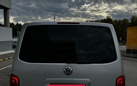 Volkswagen Caravelle T5, 2013 год, 2 100 000 рублей, 5 фотография