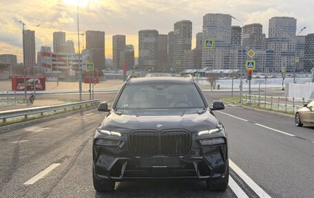 BMW X7, 2024 год, 15 000 000 рублей, 2 фотография