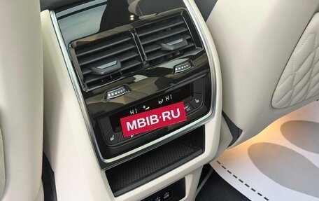 BMW X7, 2024 год, 15 000 000 рублей, 18 фотография