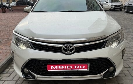 Toyota Camry, 2015 год, 2 100 000 рублей, 1 фотография