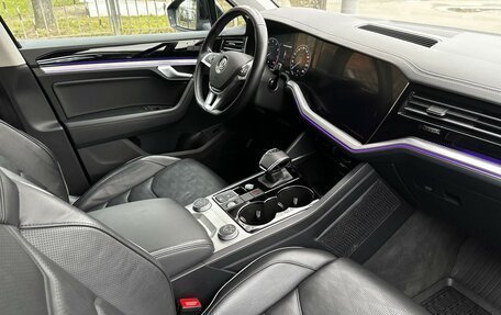 Volkswagen Touareg III, 2020 год, 5 800 000 рублей, 11 фотография