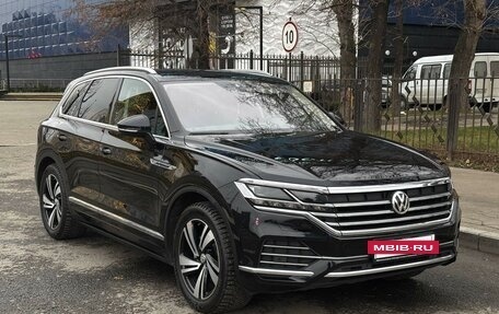 Volkswagen Touareg III, 2020 год, 5 800 000 рублей, 3 фотография