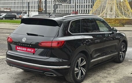 Volkswagen Touareg III, 2020 год, 5 800 000 рублей, 4 фотография