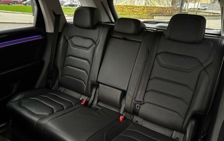 Volkswagen Touareg III, 2020 год, 5 800 000 рублей, 15 фотография