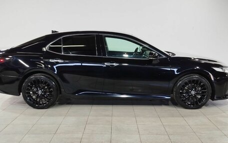 Toyota Camry, 2019 год, 2 900 000 рублей, 4 фотография