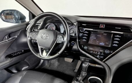 Toyota Camry, 2019 год, 2 900 000 рублей, 12 фотография