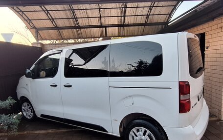 Peugeot Traveller I, 2019 год, 1 550 000 рублей, 2 фотография