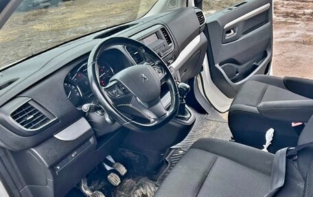 Peugeot Traveller I, 2019 год, 1 550 000 рублей, 5 фотография