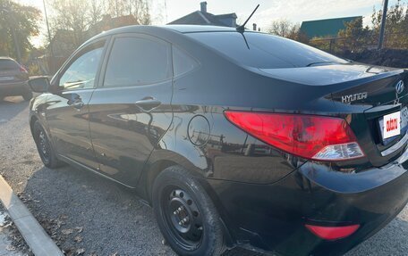 Hyundai Solaris II рестайлинг, 2013 год, 730 000 рублей, 2 фотография