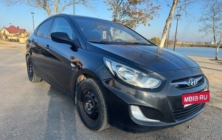 Hyundai Solaris II рестайлинг, 2013 год, 730 000 рублей, 3 фотография
