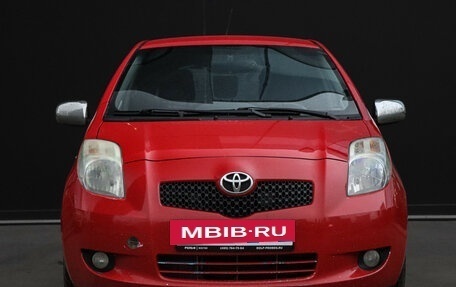 Toyota Yaris III рестайлинг, 2008 год, 530 000 рублей, 2 фотография
