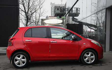 Toyota Yaris III рестайлинг, 2008 год, 530 000 рублей, 4 фотография