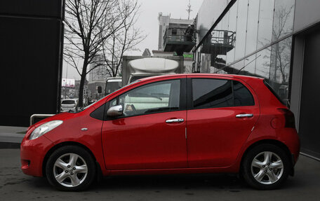 Toyota Yaris III рестайлинг, 2008 год, 530 000 рублей, 8 фотография