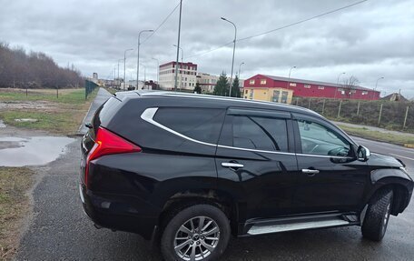 Mitsubishi Pajero Sport III рестайлинг, 2018 год, 2 950 000 рублей, 11 фотография