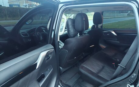 Mitsubishi Pajero Sport III рестайлинг, 2018 год, 2 950 000 рублей, 18 фотография