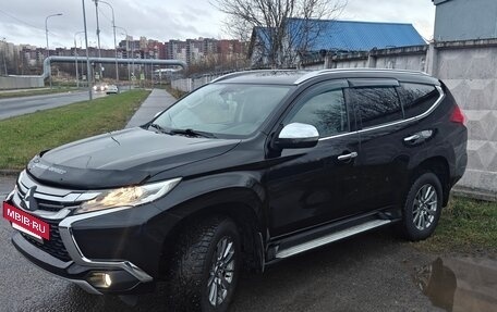 Mitsubishi Pajero Sport III рестайлинг, 2018 год, 2 950 000 рублей, 7 фотография