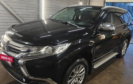 Mitsubishi Pajero Sport III рестайлинг, 2018 год, 2 950 000 рублей, 8 фотография