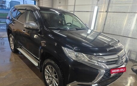 Mitsubishi Pajero Sport III рестайлинг, 2018 год, 2 950 000 рублей, 9 фотография