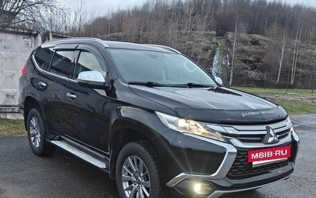 Mitsubishi Pajero Sport III рестайлинг, 2018 год, 2 950 000 рублей, 22 фотография