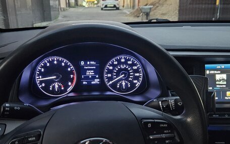 Hyundai Elantra VI рестайлинг, 2018 год, 1 750 000 рублей, 5 фотография