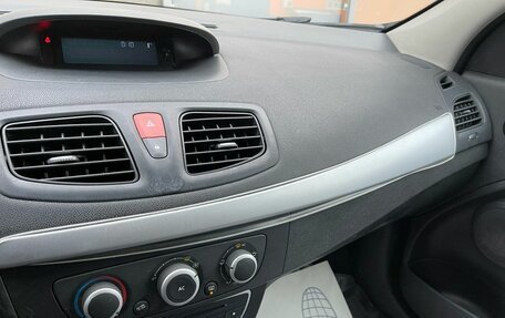 Renault Megane III, 2011 год, 529 000 рублей, 10 фотография