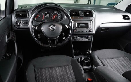 Volkswagen Polo VI (EU Market), 2017 год, 1 129 000 рублей, 6 фотография