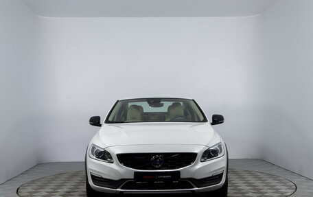 Volvo S60 Cross Country, 2018 год, 2 800 000 рублей, 2 фотография