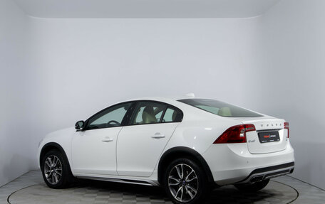Volvo S60 Cross Country, 2018 год, 2 800 000 рублей, 7 фотография
