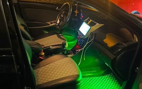 Hyundai Solaris II рестайлинг, 2012 год, 550 000 рублей, 8 фотография