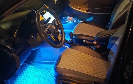 Hyundai Solaris II рестайлинг, 2012 год, 550 000 рублей, 9 фотография