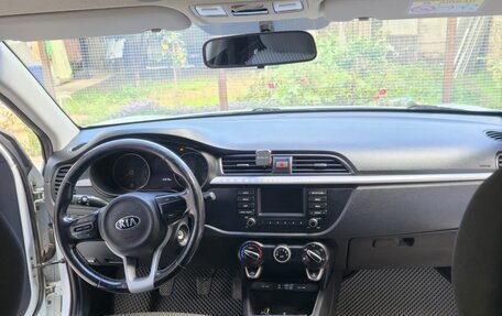 KIA Rio IV, 2018 год, 1 100 000 рублей, 4 фотография