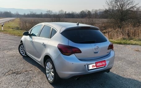 Opel Astra J, 2010 год, 750 000 рублей, 10 фотография