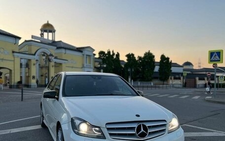 Mercedes-Benz C-Класс, 2011 год, 1 200 000 рублей, 2 фотография