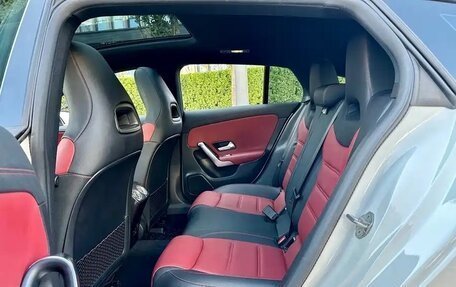 Mercedes-Benz CLA, 2022 год, 2 654 000 рублей, 13 фотография