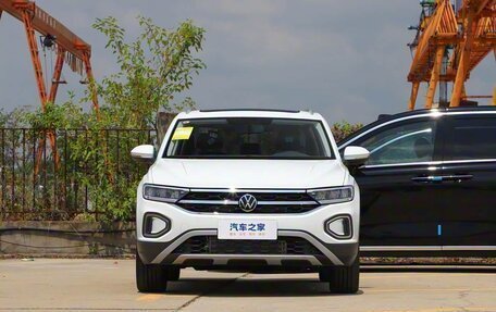 Volkswagen T-Roc I, 2025 год, 2 490 000 рублей, 3 фотография